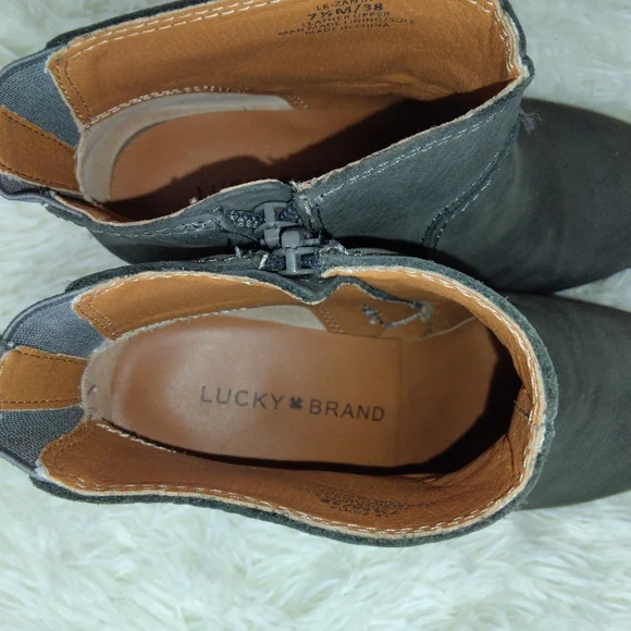 Lucky Brand Zanta Leather Wedge Pull On Ankle Booties Size 7.5 - Picture 6 of 12